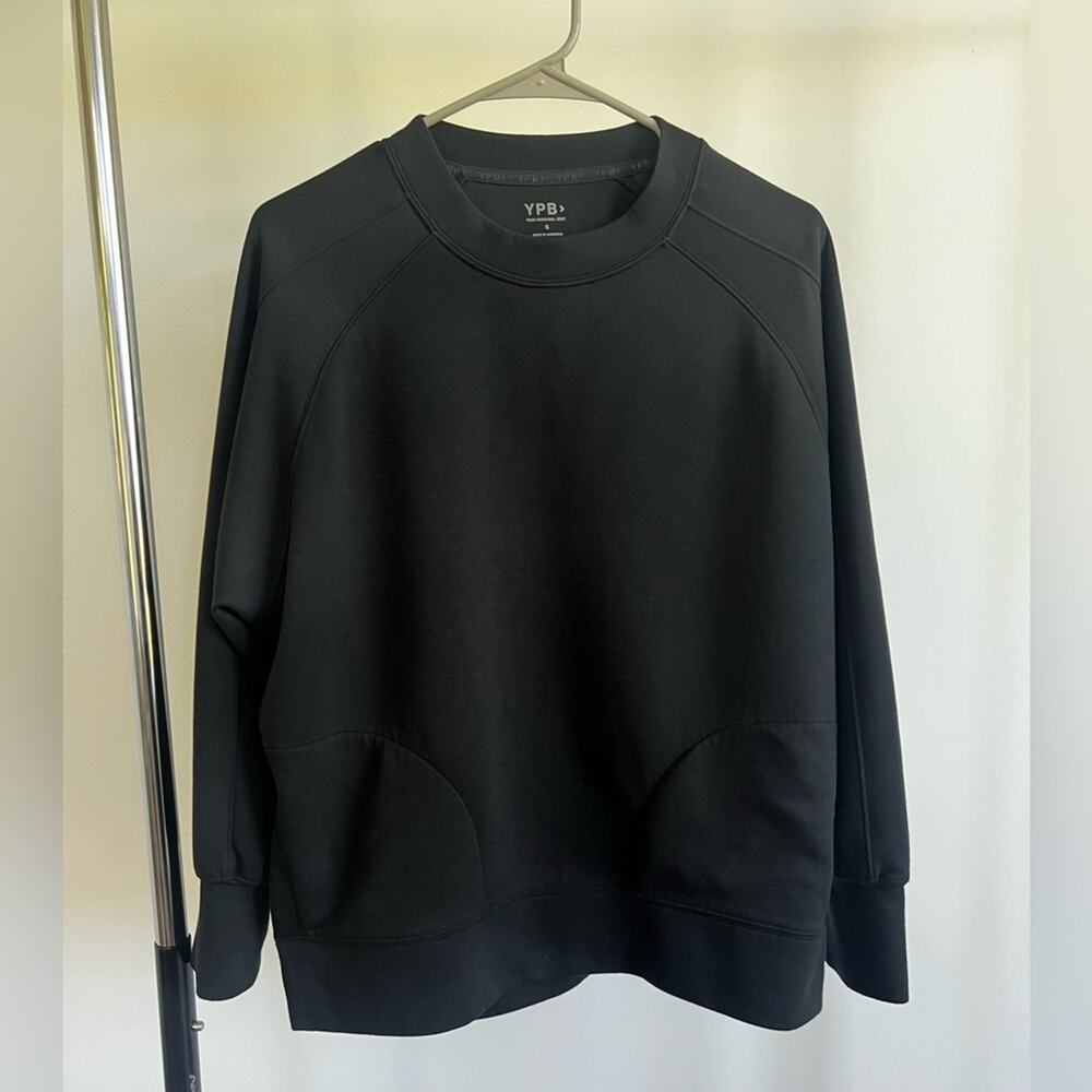 YPB  Your Personal Best Abercrombie black pullover sweatshirt sz small
